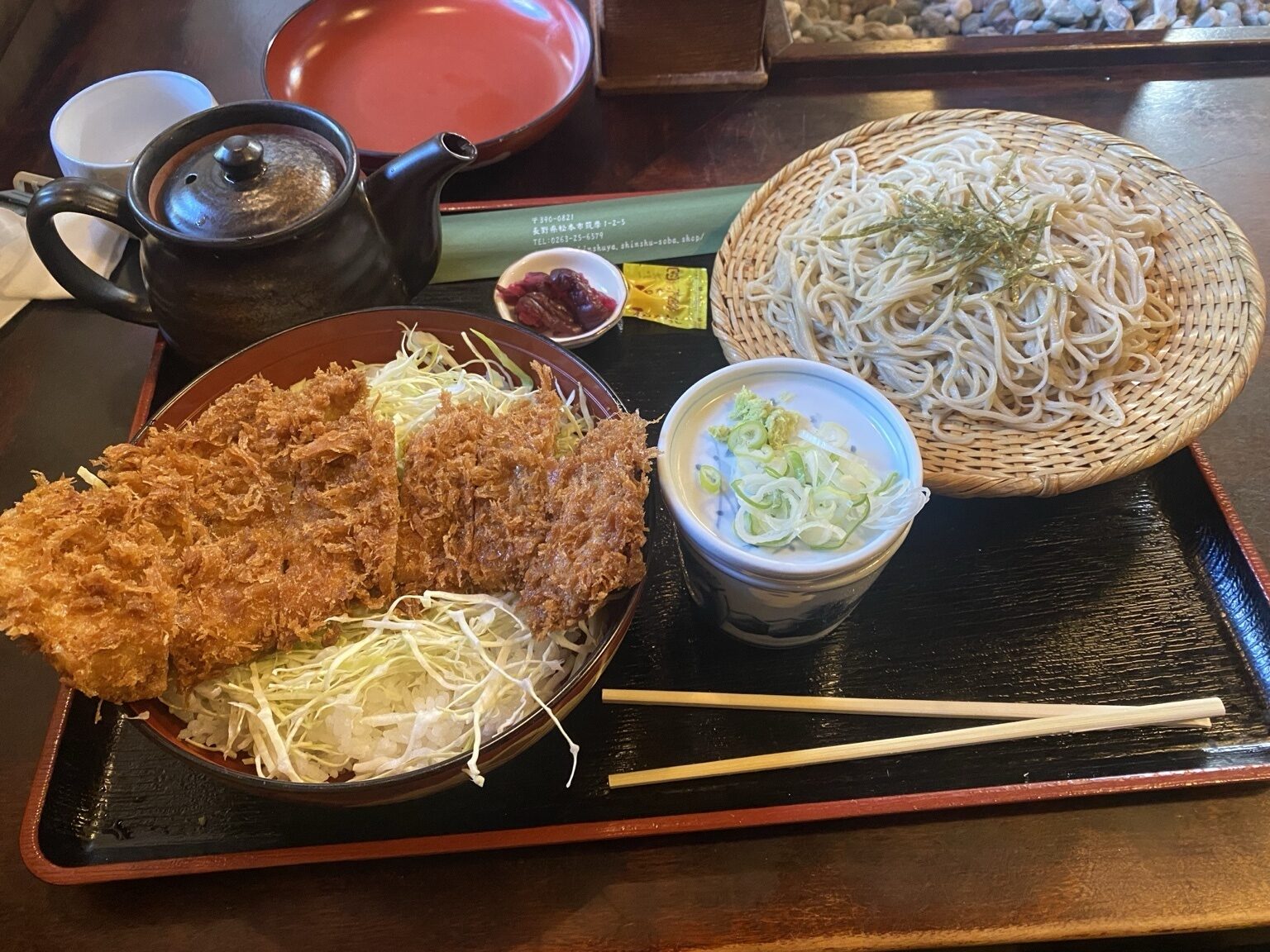 信州家のそばとそうすカツ