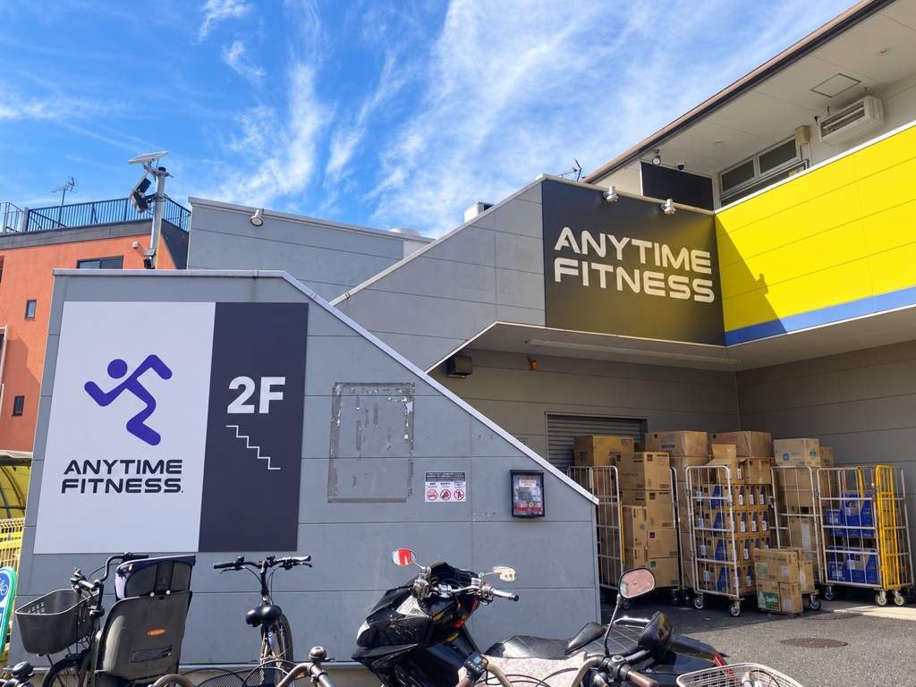 Entrance of Anytime Fitness Shin-Shibamata with stairs to the 2nd floor