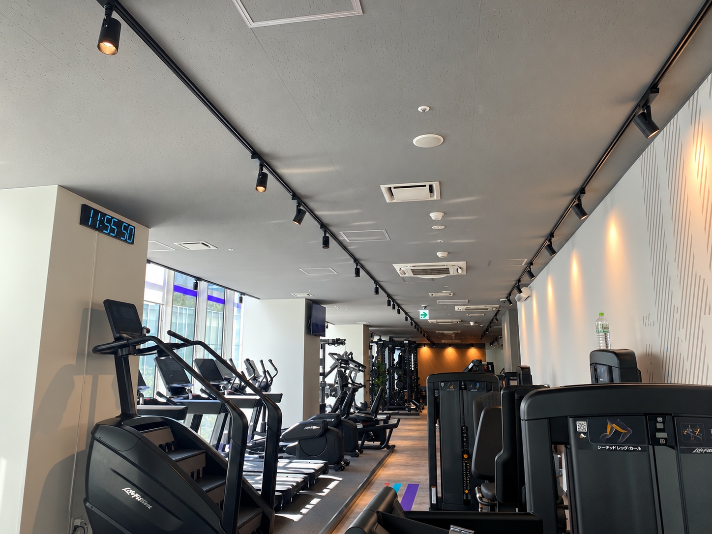 The long, narrow training floor of Anytime Fitness Akasaka Prudential Tower